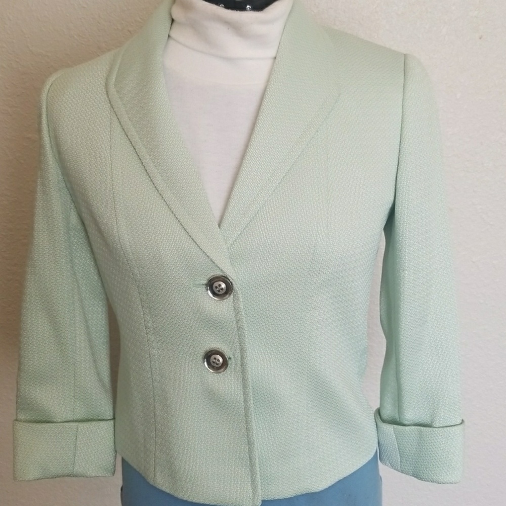 TAHARAI 9( ARTHUR S LEVINE ) 2 BUTTON BLAZER CUFFS